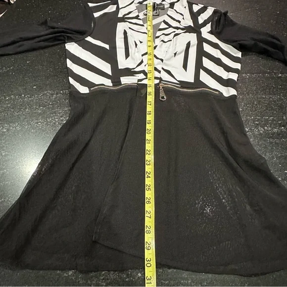 Frank Lyman Sheer Mesh Duster Cardigan Black White Geometric Open Front Size 10 - Picture 8 of 10
